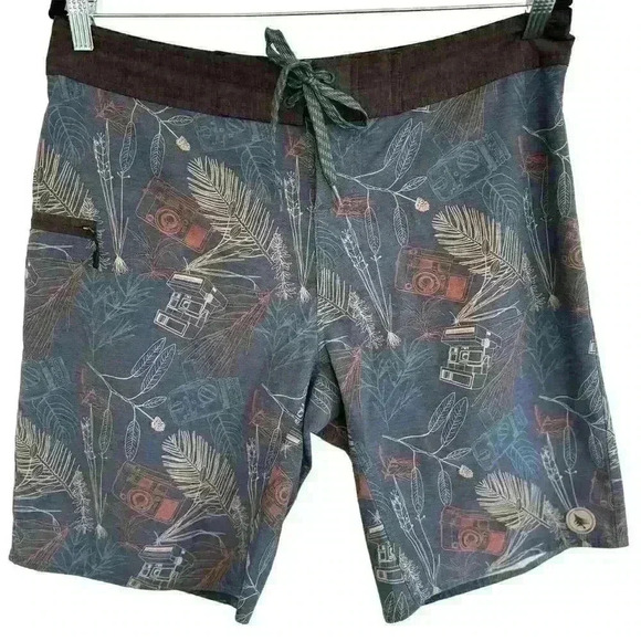 HippyTree Safari Trunk Size 33
